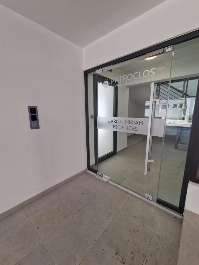 Carisa Deluxe Apartment With Jacuzzi Lárnaca Exterior foto