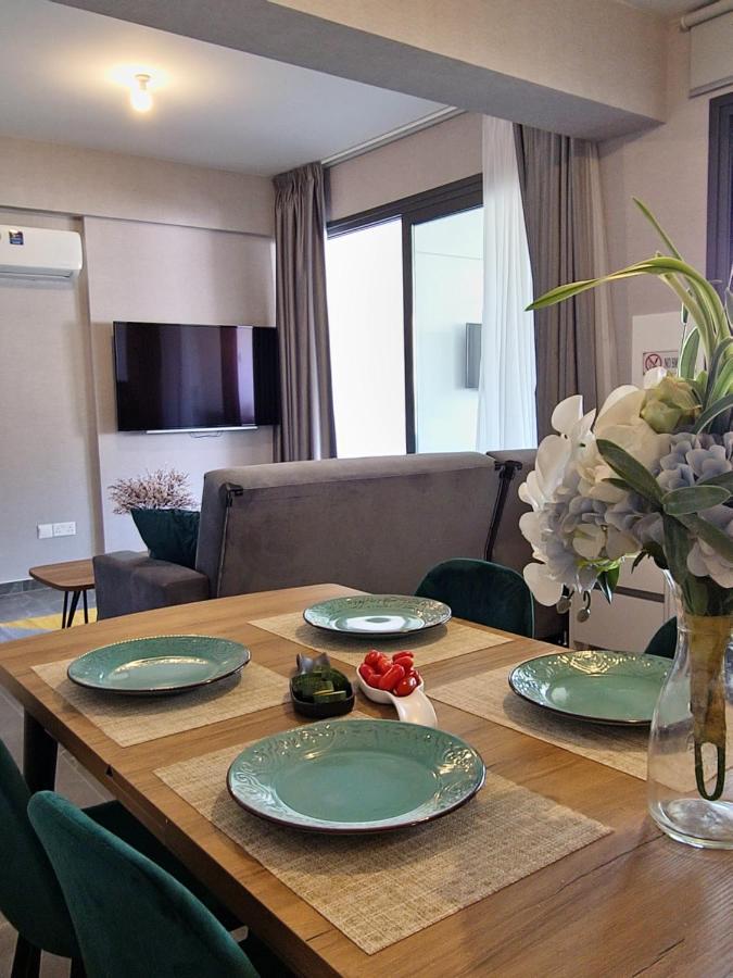 Carisa Deluxe Apartment With Jacuzzi Lárnaca Exterior foto
