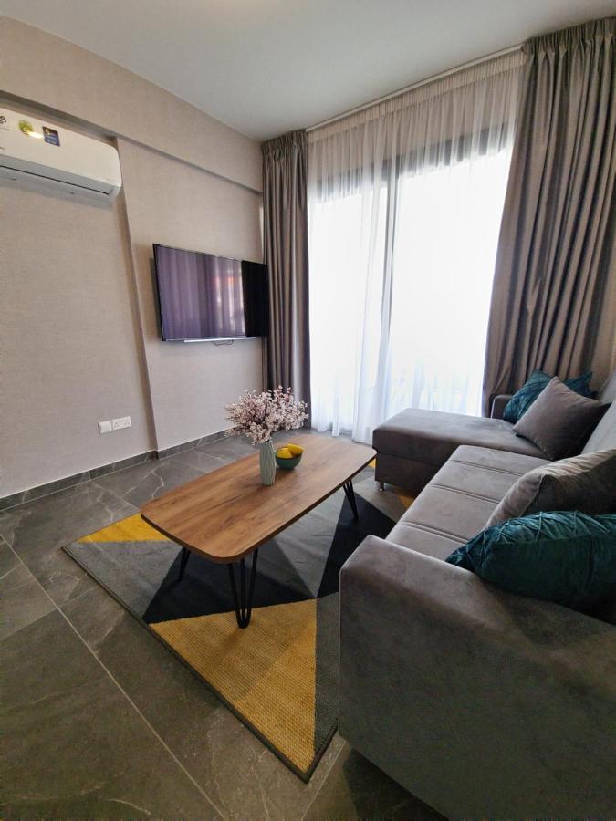 Carisa Deluxe Apartment With Jacuzzi Lárnaca Exterior foto