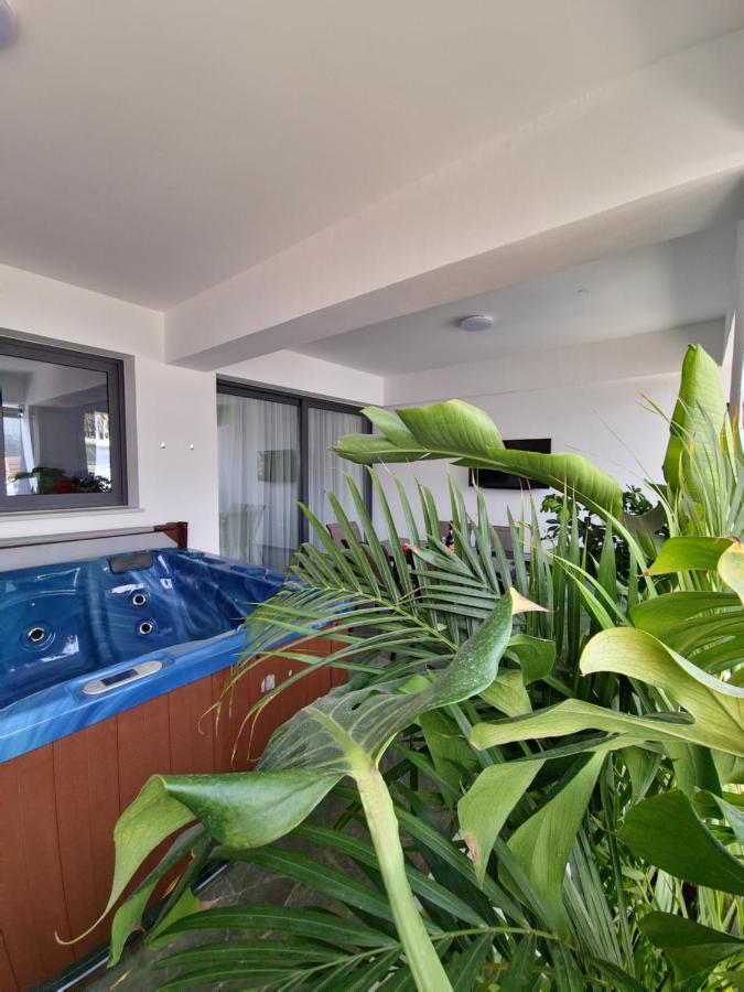 Carisa Deluxe Apartment With Jacuzzi Lárnaca Exterior foto
