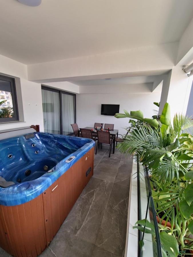 Carisa Deluxe Apartment With Jacuzzi Lárnaca Exterior foto