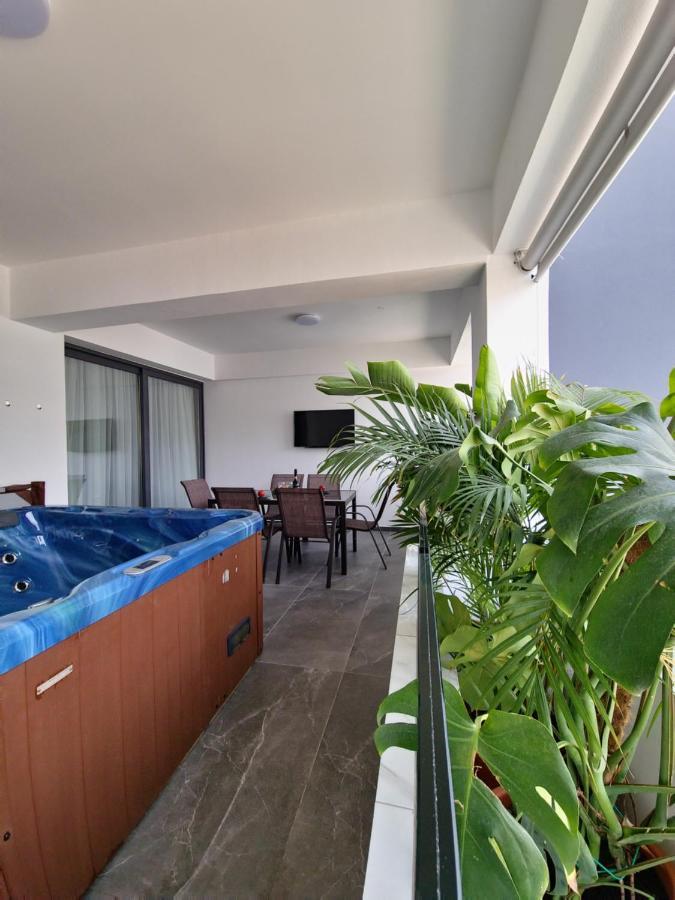 Carisa Deluxe Apartment With Jacuzzi Lárnaca Exterior foto